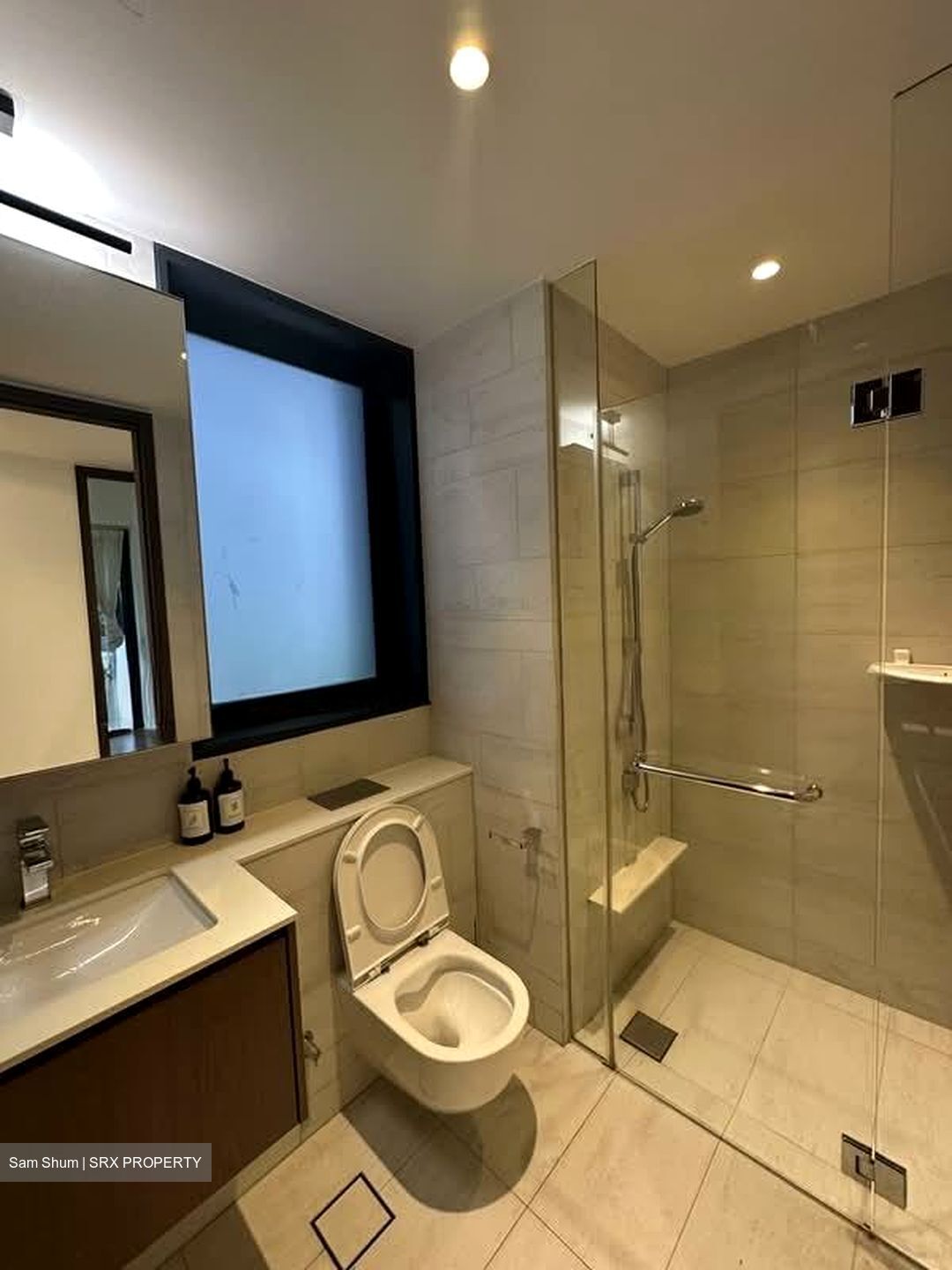 Royalgreen (D10), Condominium #595185261